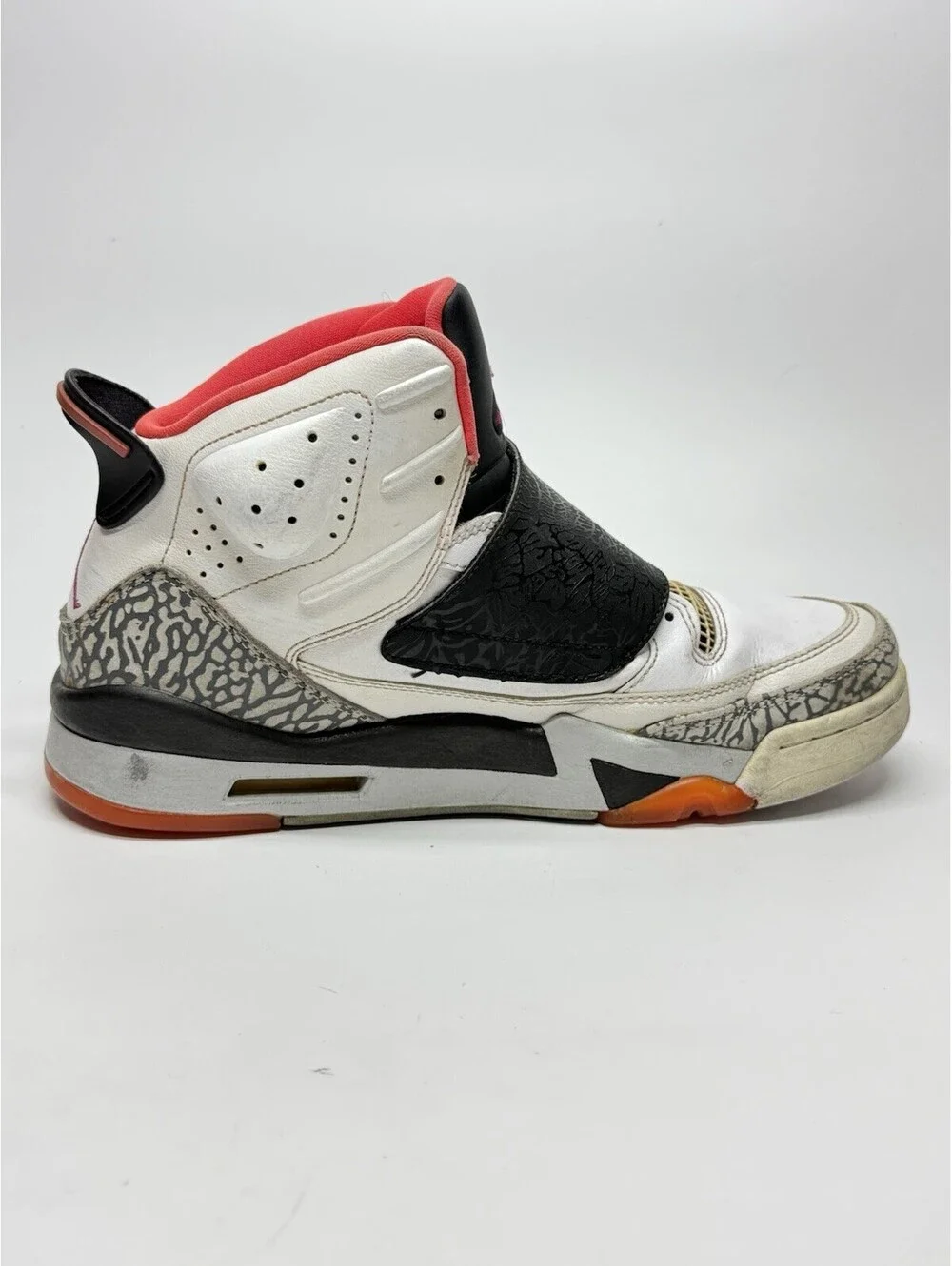 Size 9.5 - Jordan Son of Mars Hot Lava 2015 512245-105 White Black Pink